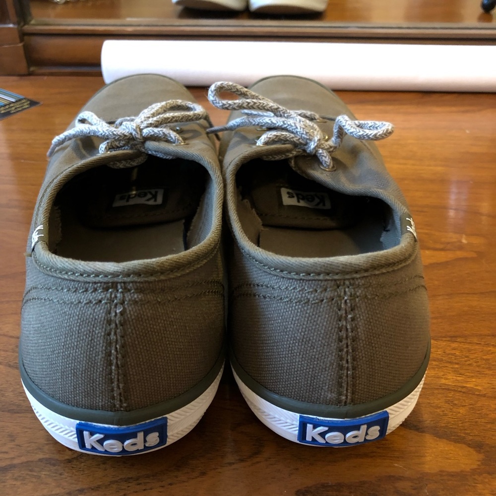 SOLD ON MERCARI!! Olive green keds